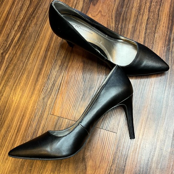 BCBGeneration Pointy Toe Pump Heels Size 8.5 - Picture 3 of 9